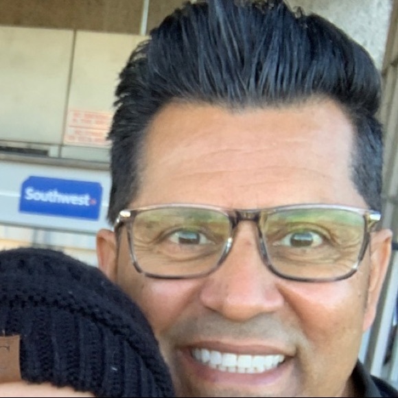 Meet your Posher, T - Picture 1 of 1